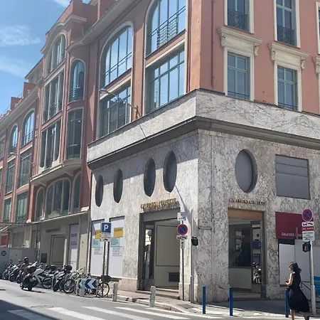 Gustave 2 Διαμέρισμα