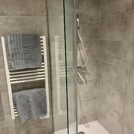 Gustave 2 Διαμέρισμα *